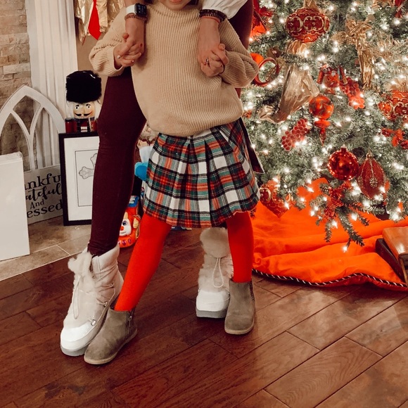 🎄♥️🤍Flannel Christmas skirt- pleated 🤍♥️🎄 - Picture 3 of 11
